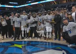 马刺队爆冷赢得nba杯